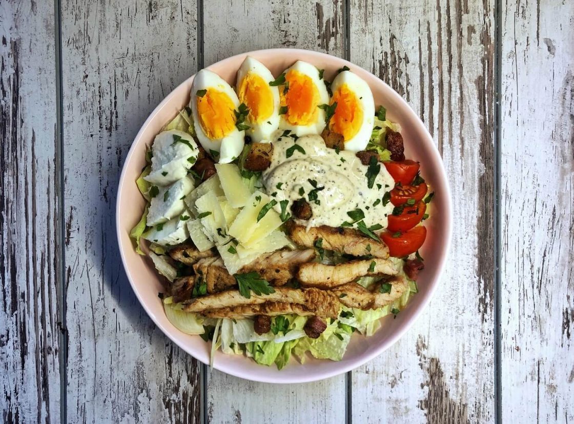 turkey-turkey salad-grilled turkey-grilled turkey breast-salad meal-salad-meal-salad meal with turkey-salad meal with turkey breast-recipe-lunch-dinner-food-Iceberg Salat Centar