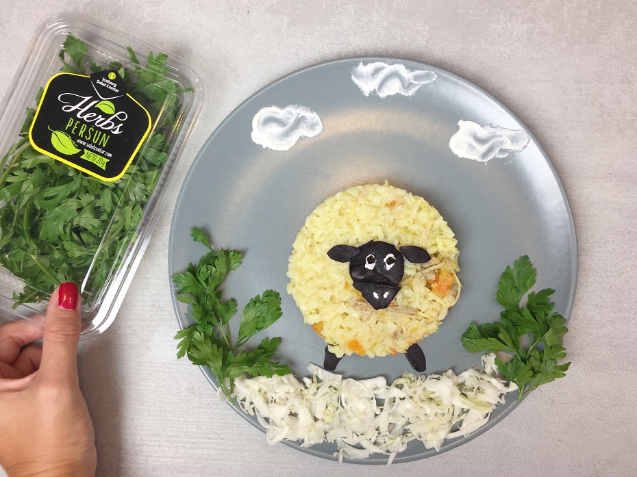 chicken pilaf-chicken-pilaf-meal-lunch-dish-recipe-Iceberg Salat Centar