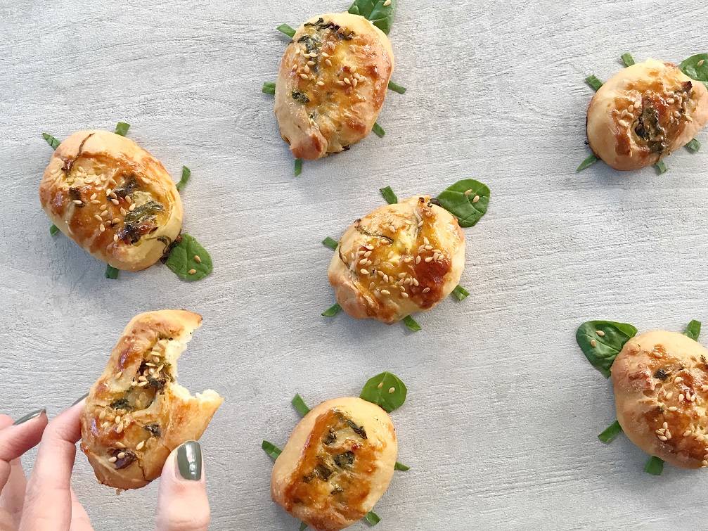 pastry-pastries-feta cheese-breakfast-spinach-recipe-dish-meal-Iceberg Salat Centar