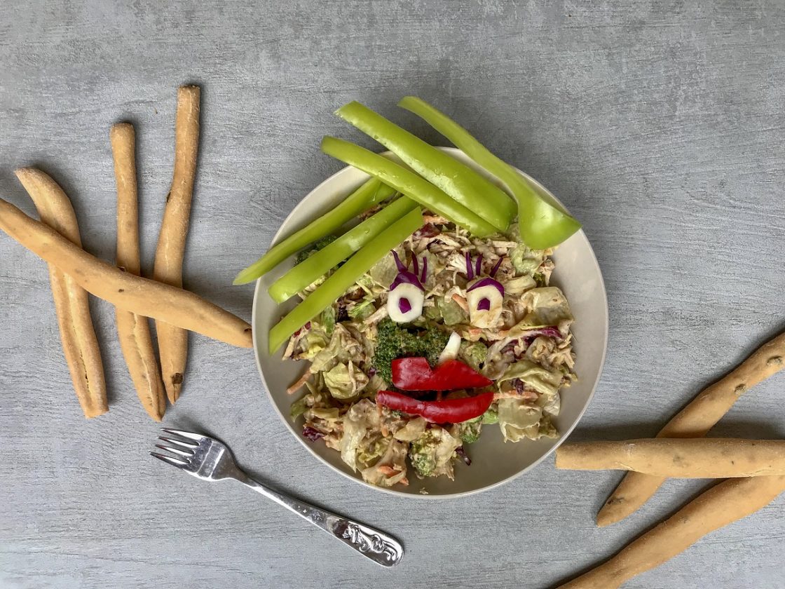 broccoli chicken almond salad-broccoli-chicken-almonds-grilled chicken-salad-salad meal-side dish-lunch-dinner-snack-healthy-ready to eat