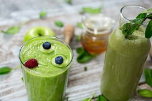 Green apple and mint smoothie